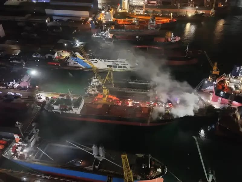 Tuzla'da Kuru Yük Gemisinde Yangın: Olayın Ayrıntıları
