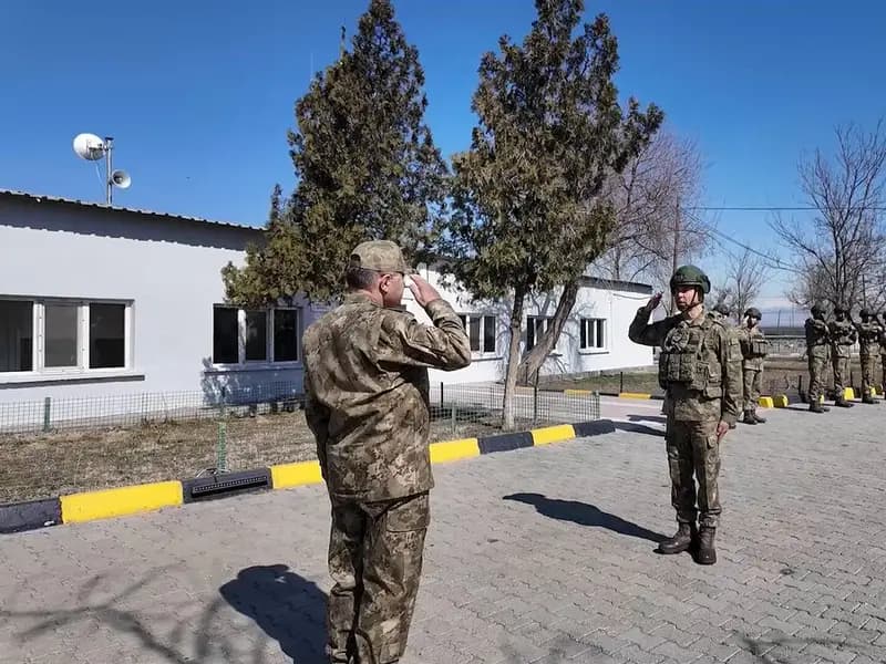 Kara Kuvvetleri Komutanı Tokel, Iğdır ve Nahçıvan'da İncelemelerde Bulundu