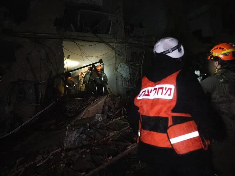 İran Savaşı'nda Gerginlik Tırmanıyor: Dimona ve Arad Hedefte