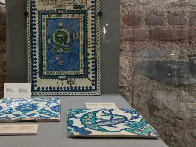 Türkiye'ye Dönen Tarihi İznik Çinileri: Kültürel Miras Kurtarıldı