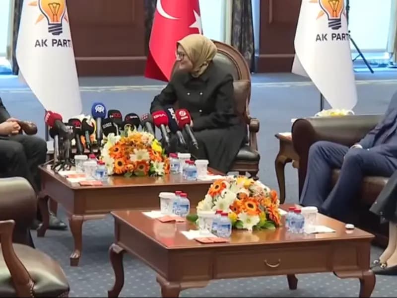 MHP Genel Merkezi, AK Parti'ye Bayram Ziyaretinde Bulundu