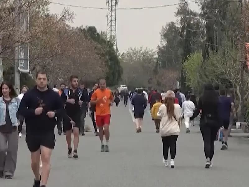 Tahran'da Savaş Ortamında Hayat Devam Ediyor