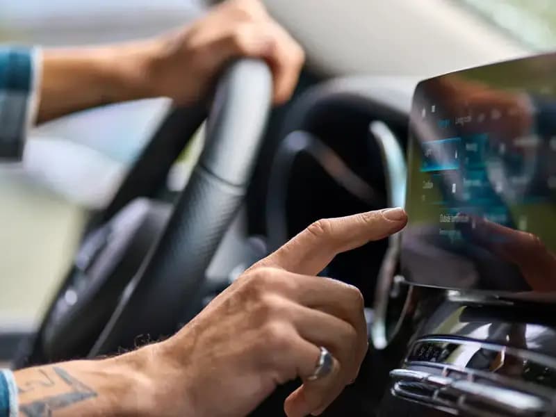 Araçlardaki Multimedya Cihazları İçin Cezalar Askıya Alındı