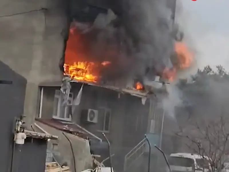 Büyükçekmece'de Binada Yangın: İtfaiye Ekipleri Harekete Geçti