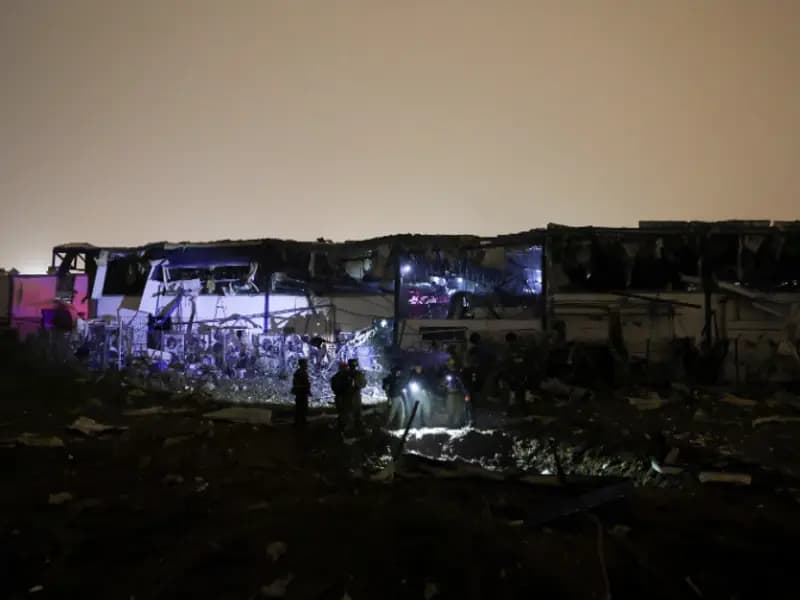 İran Füze Saldırısı: İsrail'in Hava Savunmasını Aşarak Petah Tikva'ya İndi