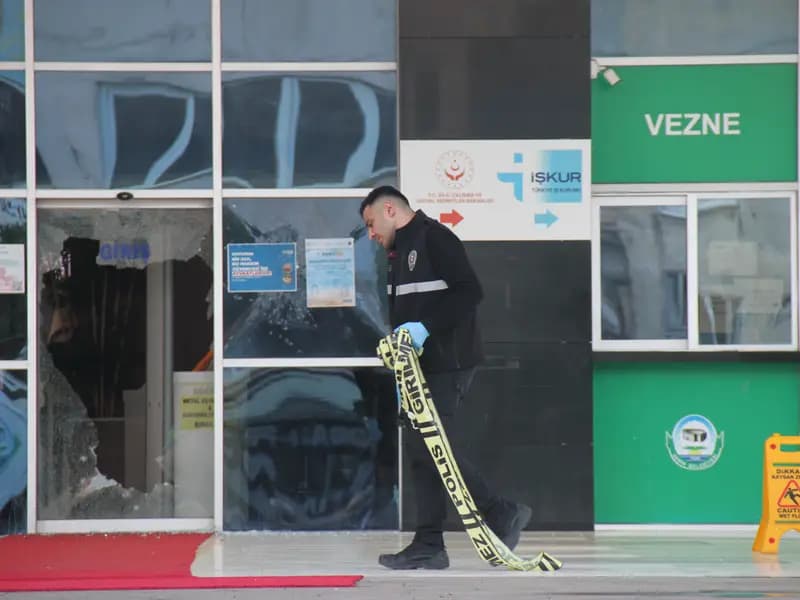 Serik'te Belediyeye Pompalı Tüfekli Saldırı Şok Etti