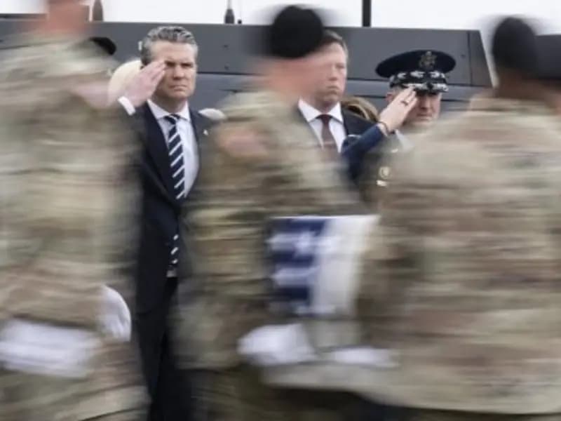 Pentagon'da Komutan Tasfiyesi: Hegseth'in Savaş Stratejisi